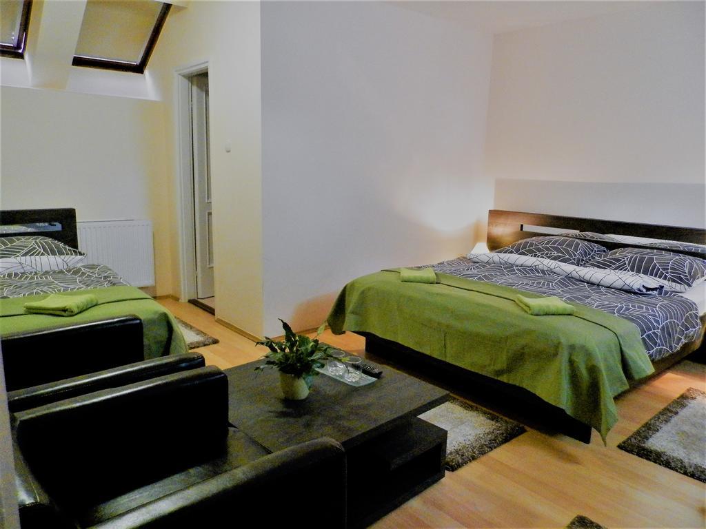 Bartok Ter Panzio Bed & Breakfast Eger Eksteriør bilde