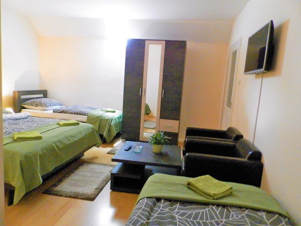 Bartok Ter Panzio Bed & Breakfast Eger Eksteriør bilde