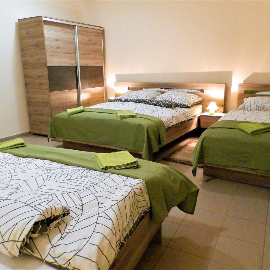 Bartok Ter Panzio Bed & Breakfast Eger Eksteriør bilde
