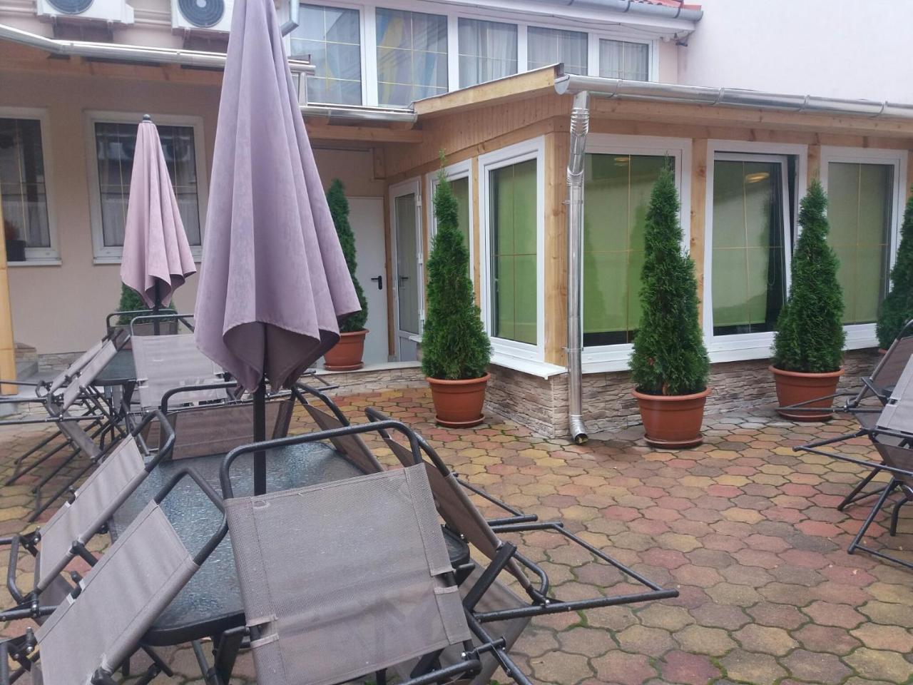 Bartok Ter Panzio Bed & Breakfast Eger Eksteriør bilde